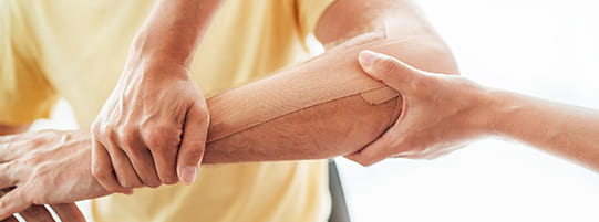 Relieve Tennis Elbow Pain with These Physical Therapist-Recommended Stretches