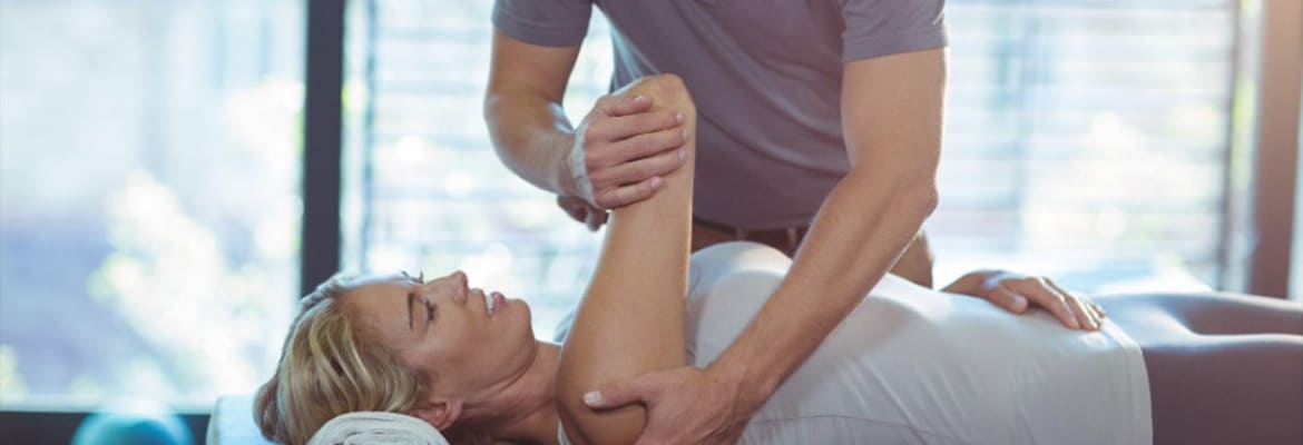 Post-MUA Recovery for Frozen Shoulder – Why PT & Manual Therapy Matter